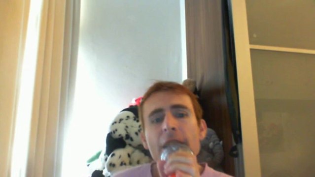 Wiwi égratigne les joueurs de tchick tchick de Plastic Bertrand