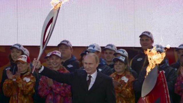Olympic flame reaches Russia for Sochi games