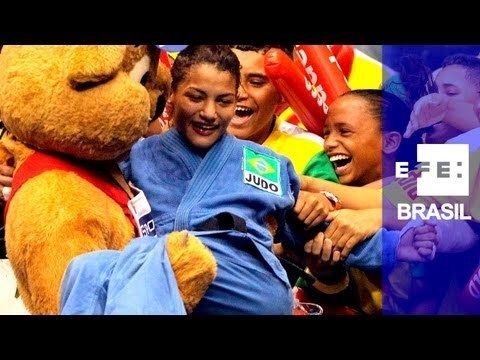 Sarah Menezes conquista o bronze e Felipe Kitadai perde na estreia no Mundial de Judô