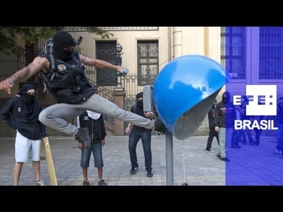 Protestos em São Paulo terminam com violência e confrontos