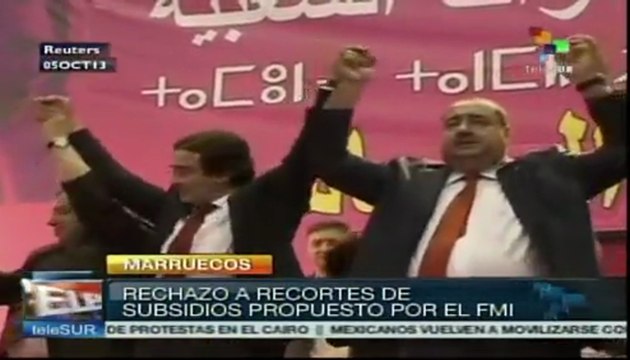 Protestan miles de marroquíes contra recortes en subsidios