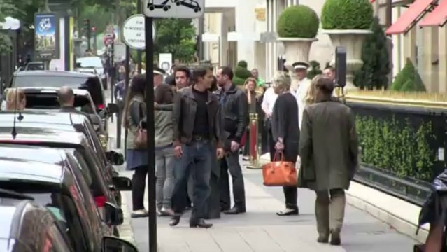 Halle Berry enceinte et Oliver Martinez amoureux à Paris