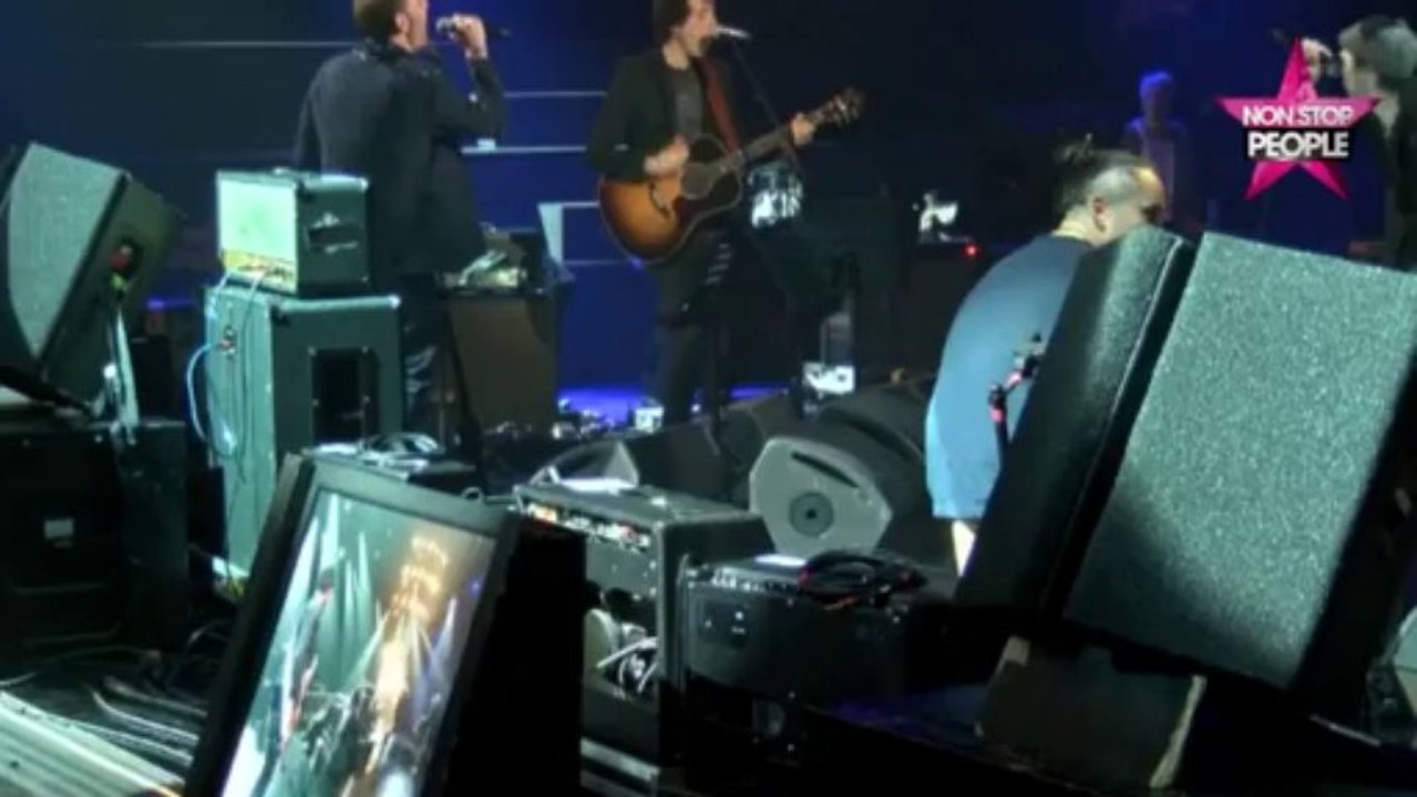 Les artistes rendent hommage à Taratata