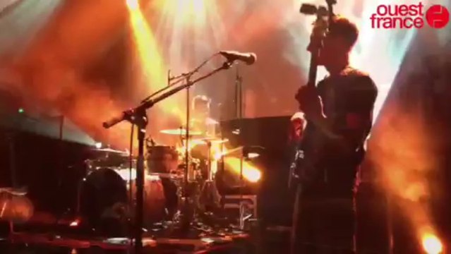 Peace and lobe pour la paix des oreilles - Risques auditifs