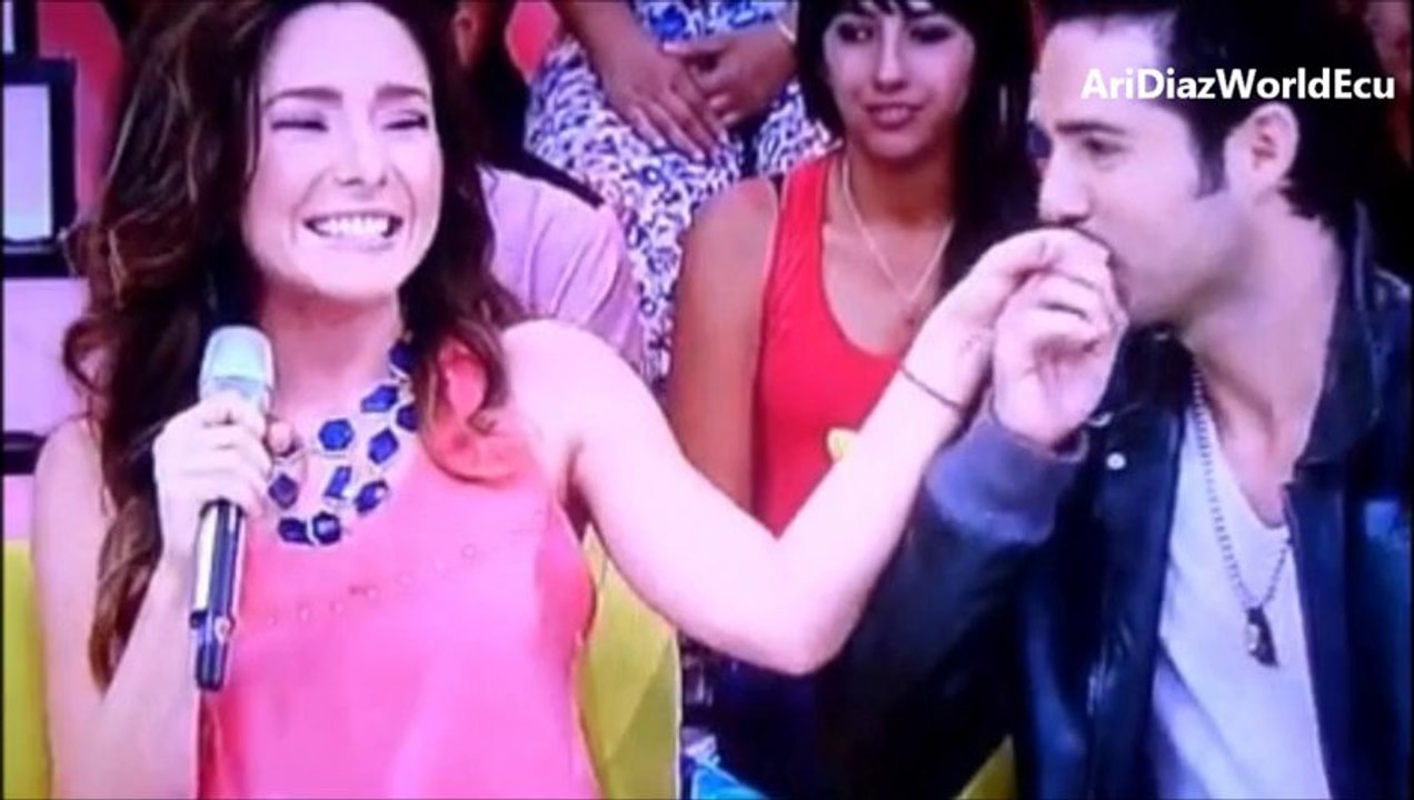 ARIADNE DIAZ Y JOSE RON // SOLO A TU LADO QUIERO VIVIR