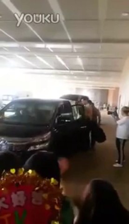 2013.10.03 Jang Keun Suk @ Fukuoka go to the venue