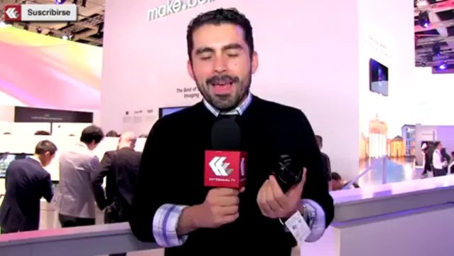 Toma fotos profesionales con el lente Sony QX10