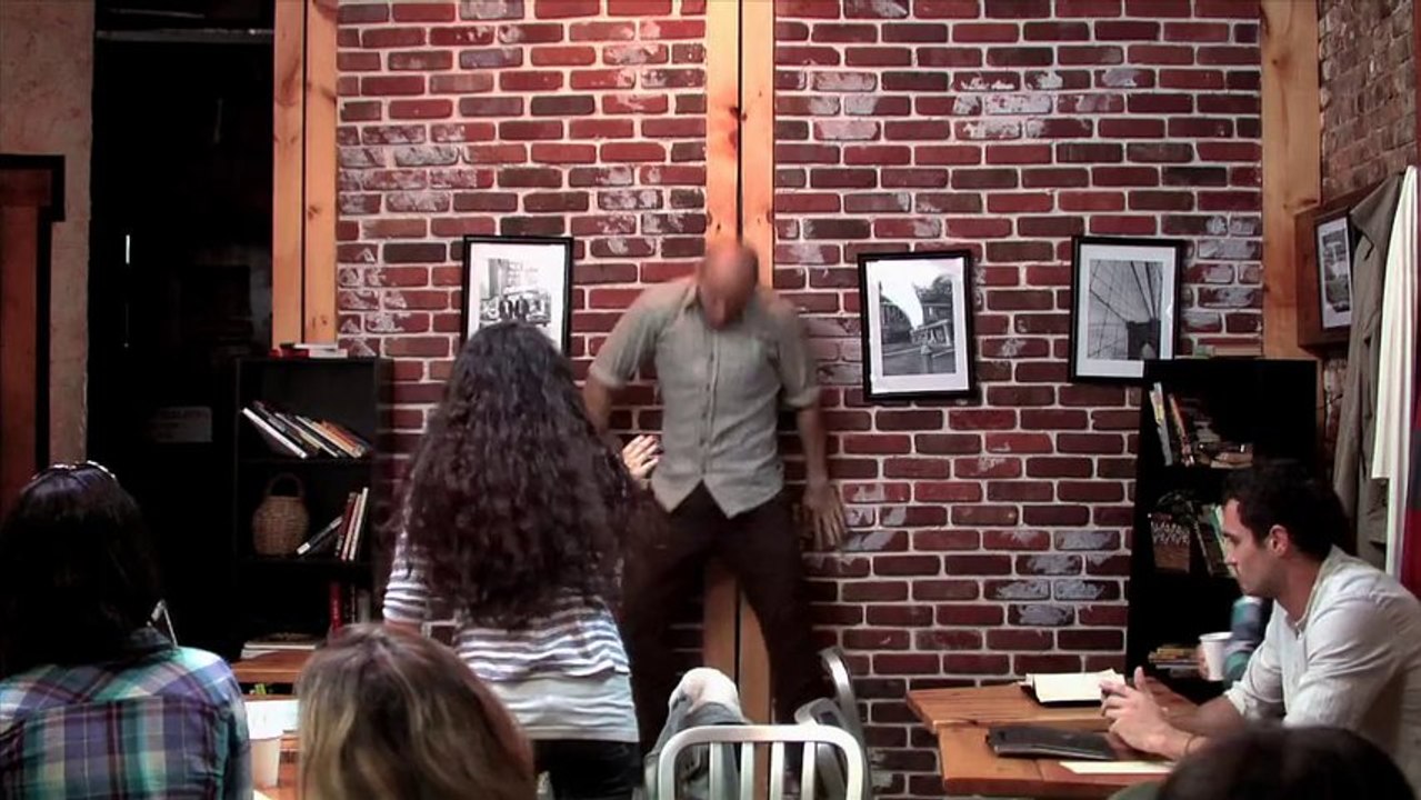 Télékinésie dans un café