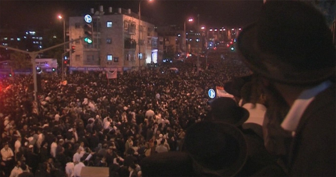 Jerusalem : 700 000 personnes aux funérailles d'un rabbin