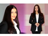 Aishwarya Rai Stuns In Black , Looks Slimmer - HOT Or NOT ?