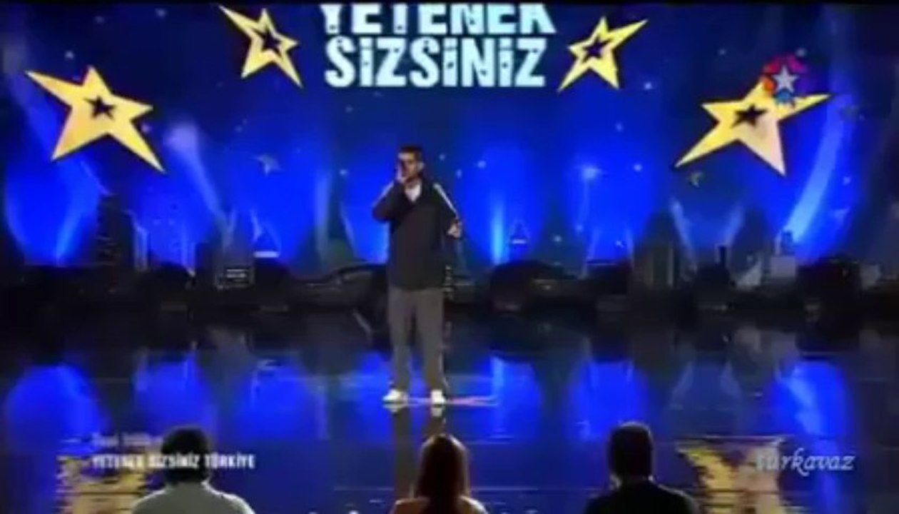 Ayhan Öztürk RAP konuşma engelli Yetenek sizsiniz 1.tur 6.10.2013