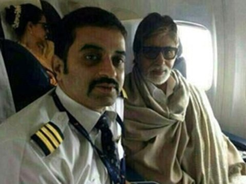 Spotted Amitabh Bachchan And Rekha On A Flight