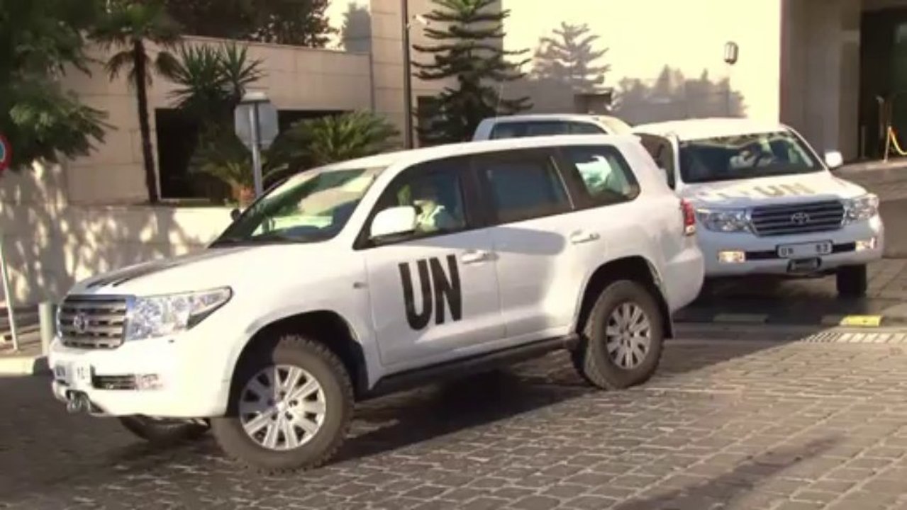 Syria arms inspectors continue chemical mission