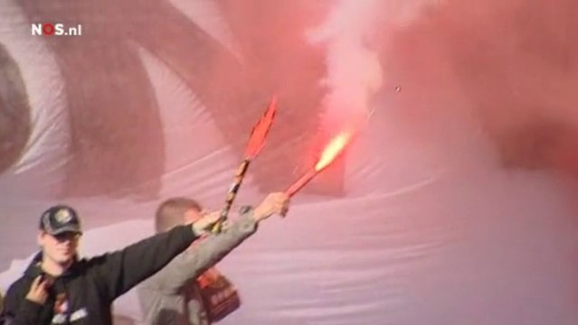 18-09-10 Supporters zijn klaar voor de Klassieker