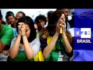 Peregrinos prometem seguir apelo do papa e servir aos necessitados