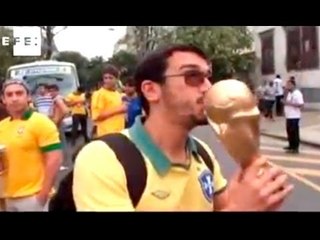 Torcida verde amarela lota as imediações do Maracanã