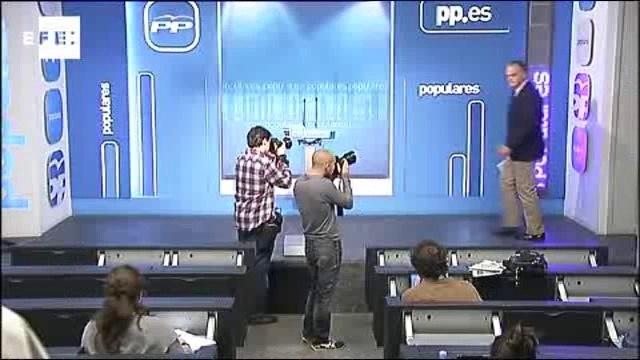 Socialists call on Spanish P M to resign over corruption scandal