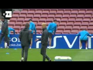 Pep Guardiola signs with Bayern Munich