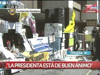 Fernández tiene "muy buen ánimo" tras operación de hematoma en la cabeza