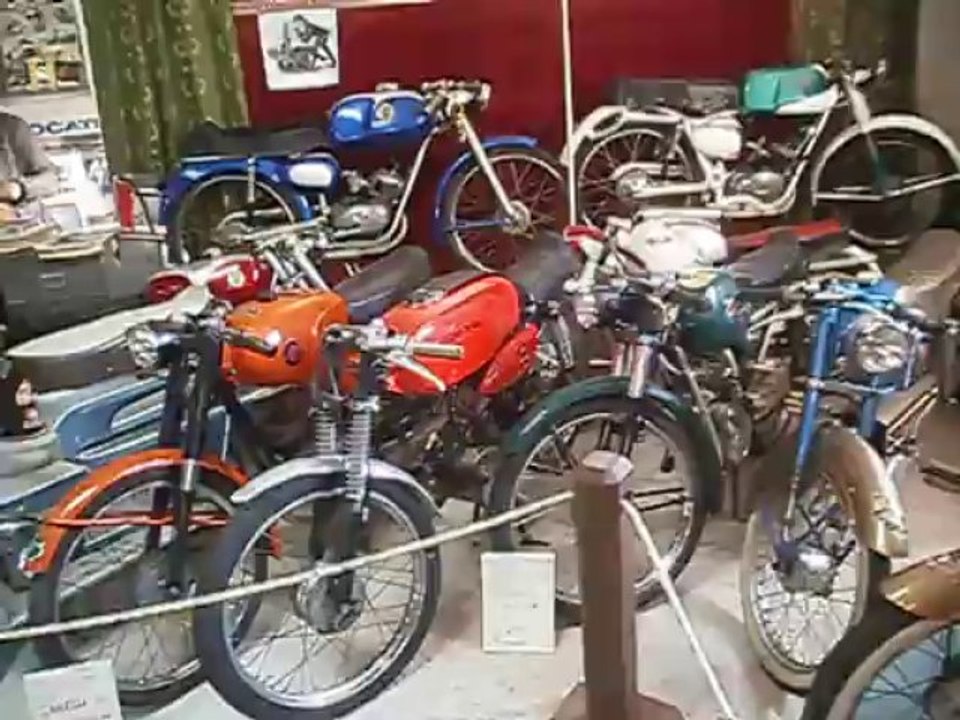 2 Visite du musé d'un passionné pour la Chatte 2013