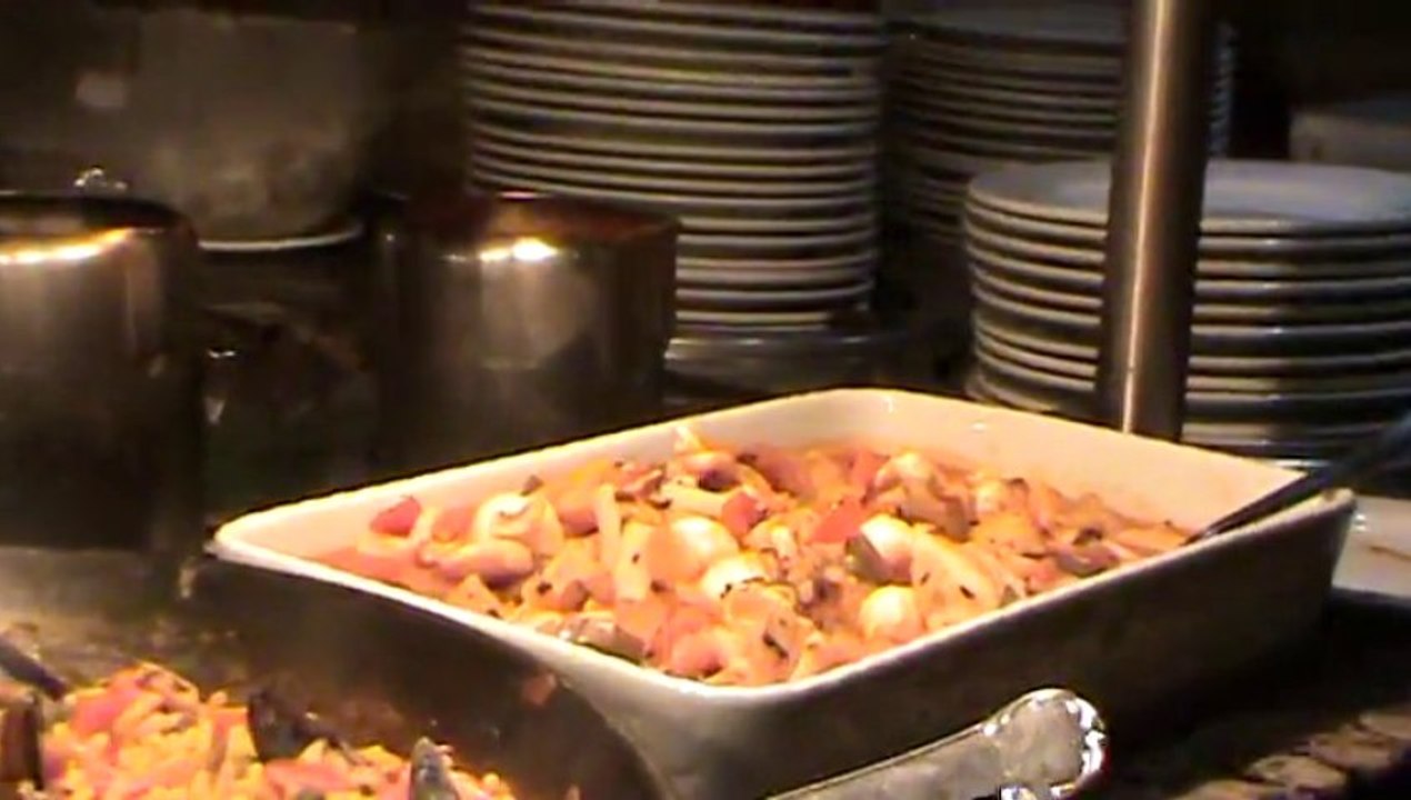 Riu Palace Madeira 4,5 Sterne Canico de Baixo Hotel Palmen Meer Strand Gehweg  Buffett Essen