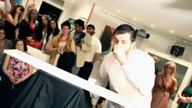 Argentinian Creates Art Through His Eyeballs