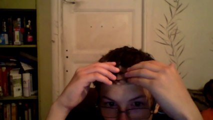 Je entrain de me coiffer devant vous mdr :-)