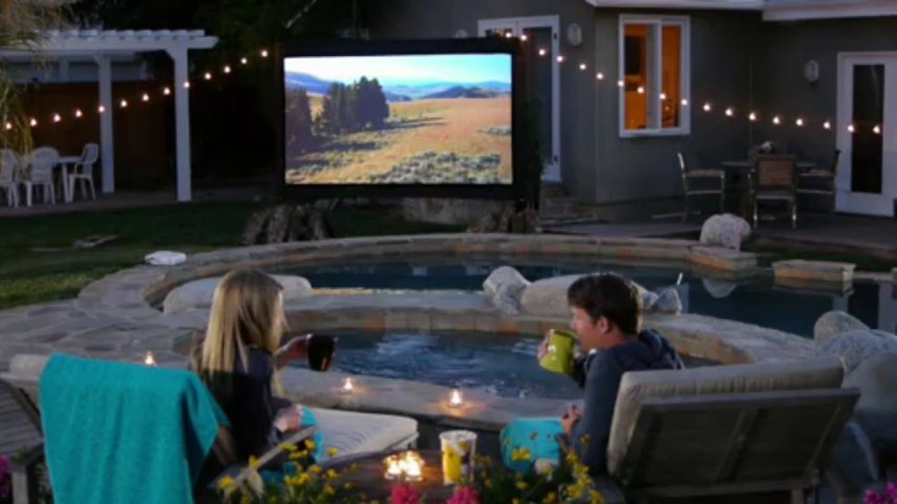 Epson PowerLite Home Cinema 2030 Projector Overview