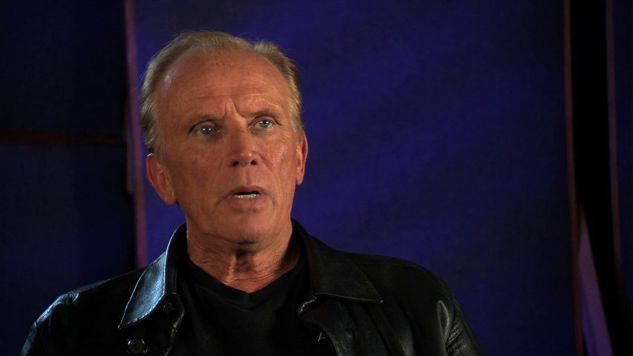 Peter Weller on voicing Batman in Batman: The Dark Knight Returns