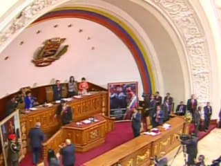 (Vídeo) Combatientes sirios saludan a Maduro con ramos de olivo