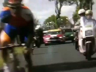 Tour de France  2011 - Etape 9 - Flecha et Hoogerland renversés par une voiture