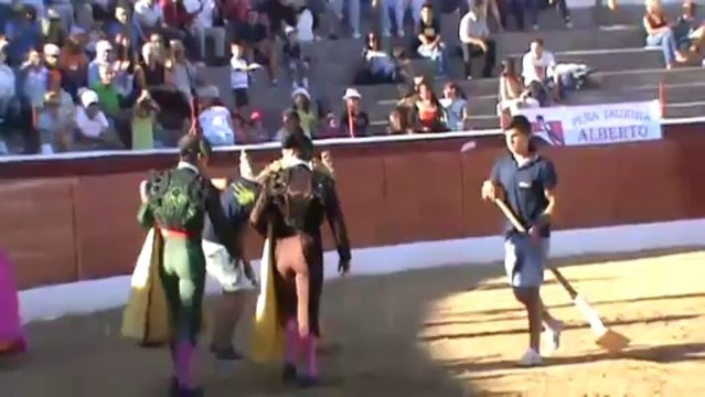 TRES OREJAS PARA ESCUDERO EN VILLORIA