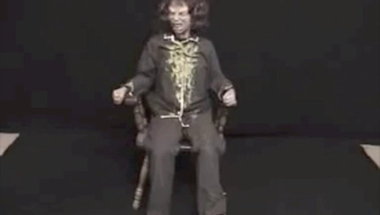 TWISTED Electric Halloween Animatronic 　ハロウィン　ホラー　ゾンビ　死体