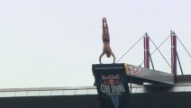 Professional cliff divers - analyze the perfect dive - 2013