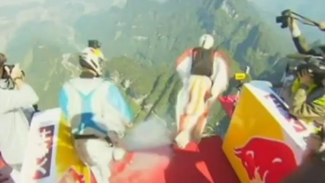 Veteran wingsuit jumper dies in horrible accident