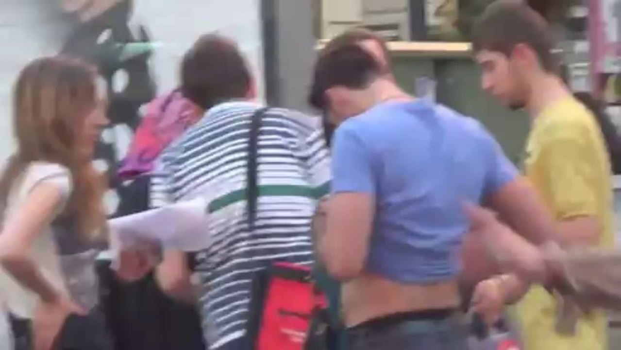 Arte Urbano Romántico por Madrid - Romantic Urban Art (Madrid)