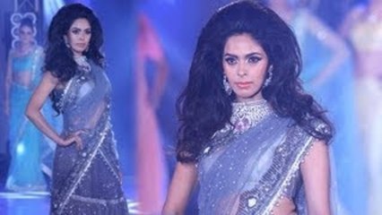 Mallika Sherawat Afraid Of Walking On Ramp !