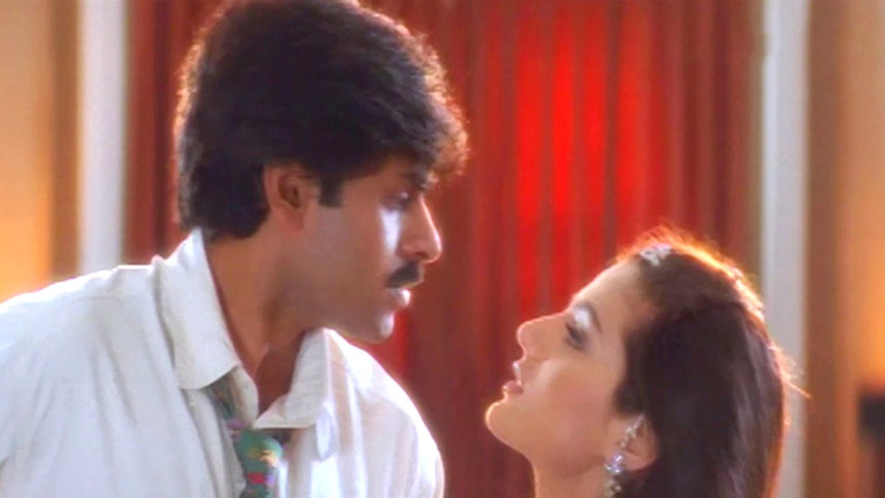 Pawan Kalyan Face To Problems With His Girlfriends - Badri -  Pawan Kalyan, Amisha Patel