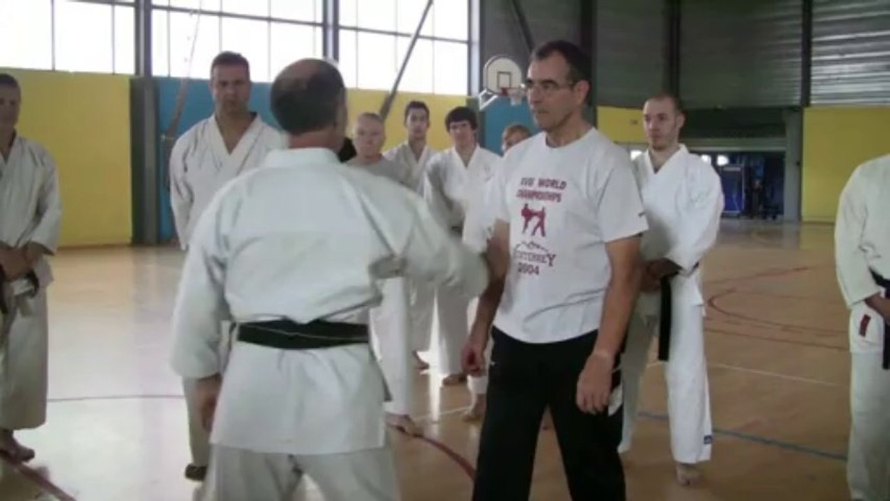 Epaules basses - Karaté Martial