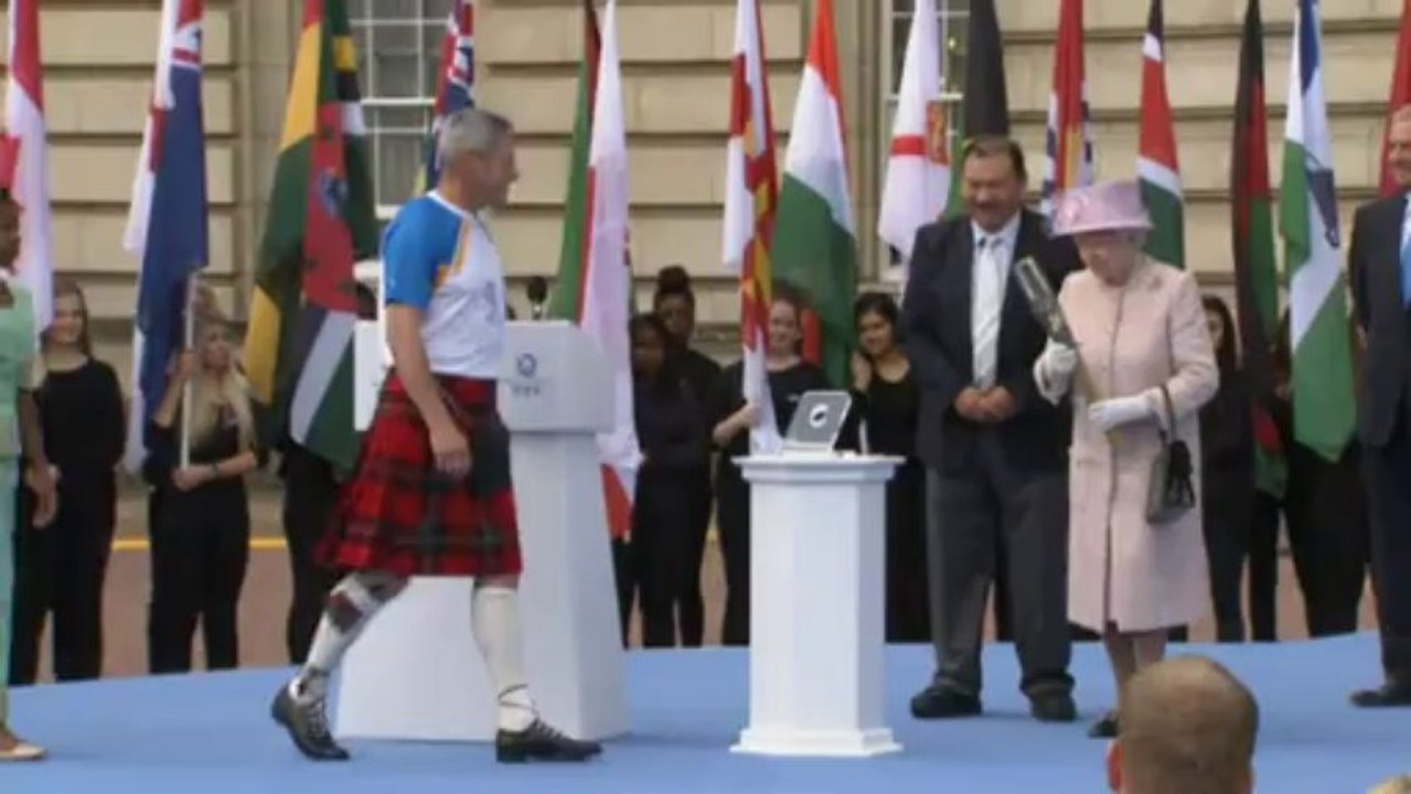 Queen's secret message in Commonwealth Games baton