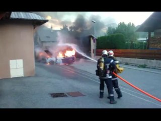 Voiture en feu