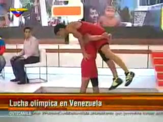 (Vídeo) Escuela Comunitaria de Lucha Olímpica incorpora nuevos talentos deportivos