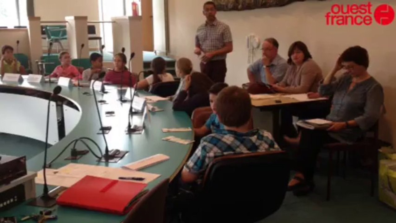 Première réunion pour le conseil municipal des enfants - La Flèche