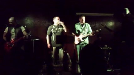 Pensar en nada (León Gieco) por San Viernes y la mal parida