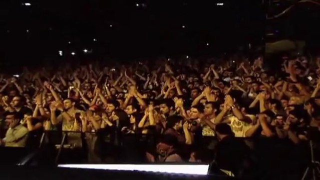 06 grup yorum bir görüş kabininde istanbul inönü stadyumu konseri 25. yıl