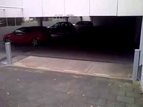 RIB STOPPER chaingate Barrier Operator- See it work, Distributed by Gate Operators