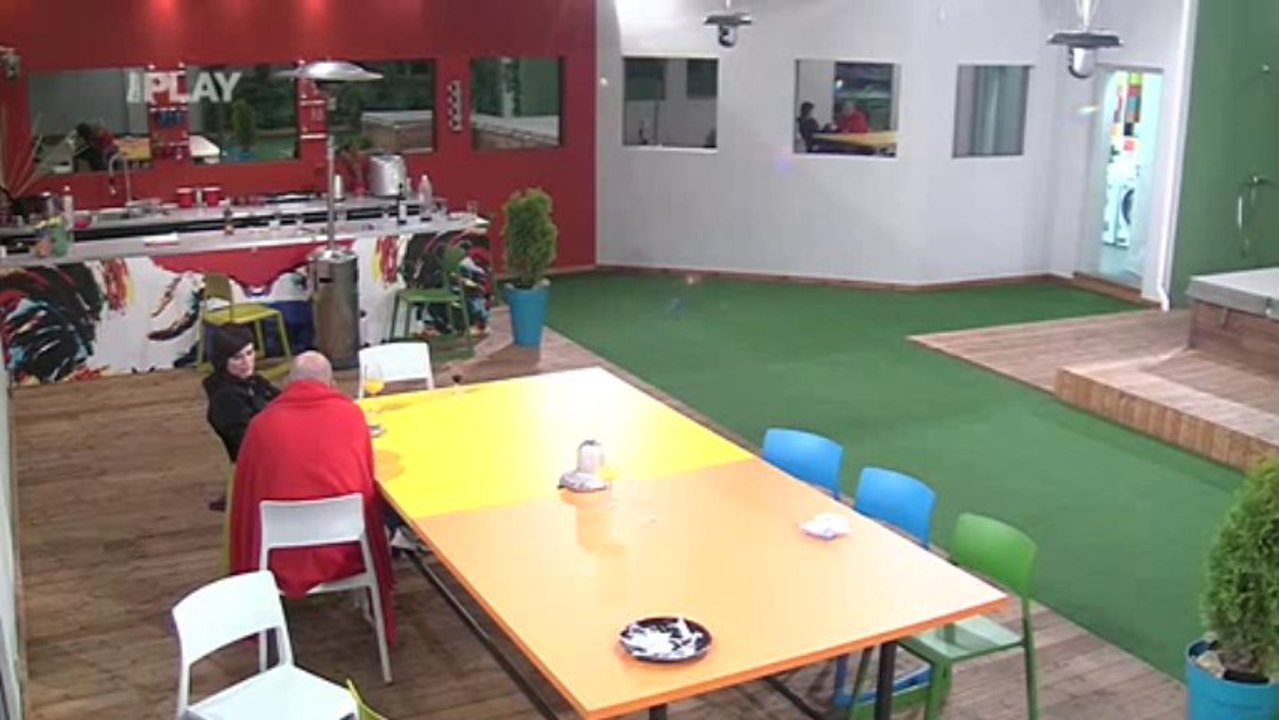 VyVolení - Thomas a podpora štábu