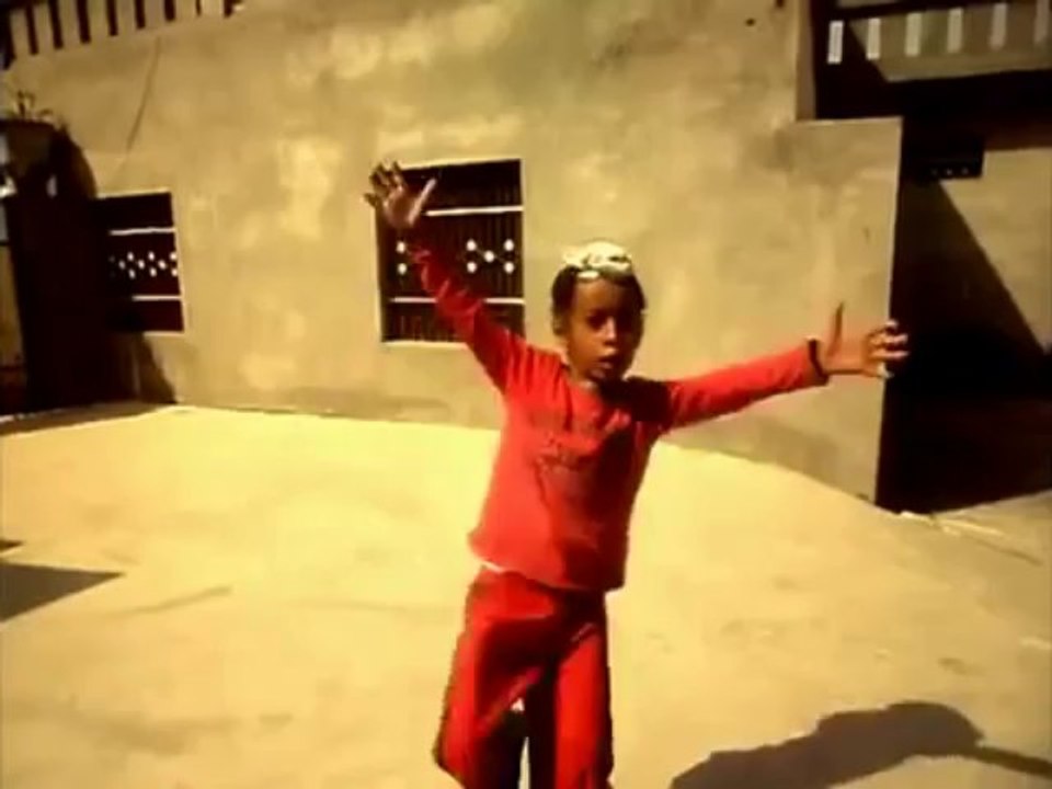 Little gyani singing