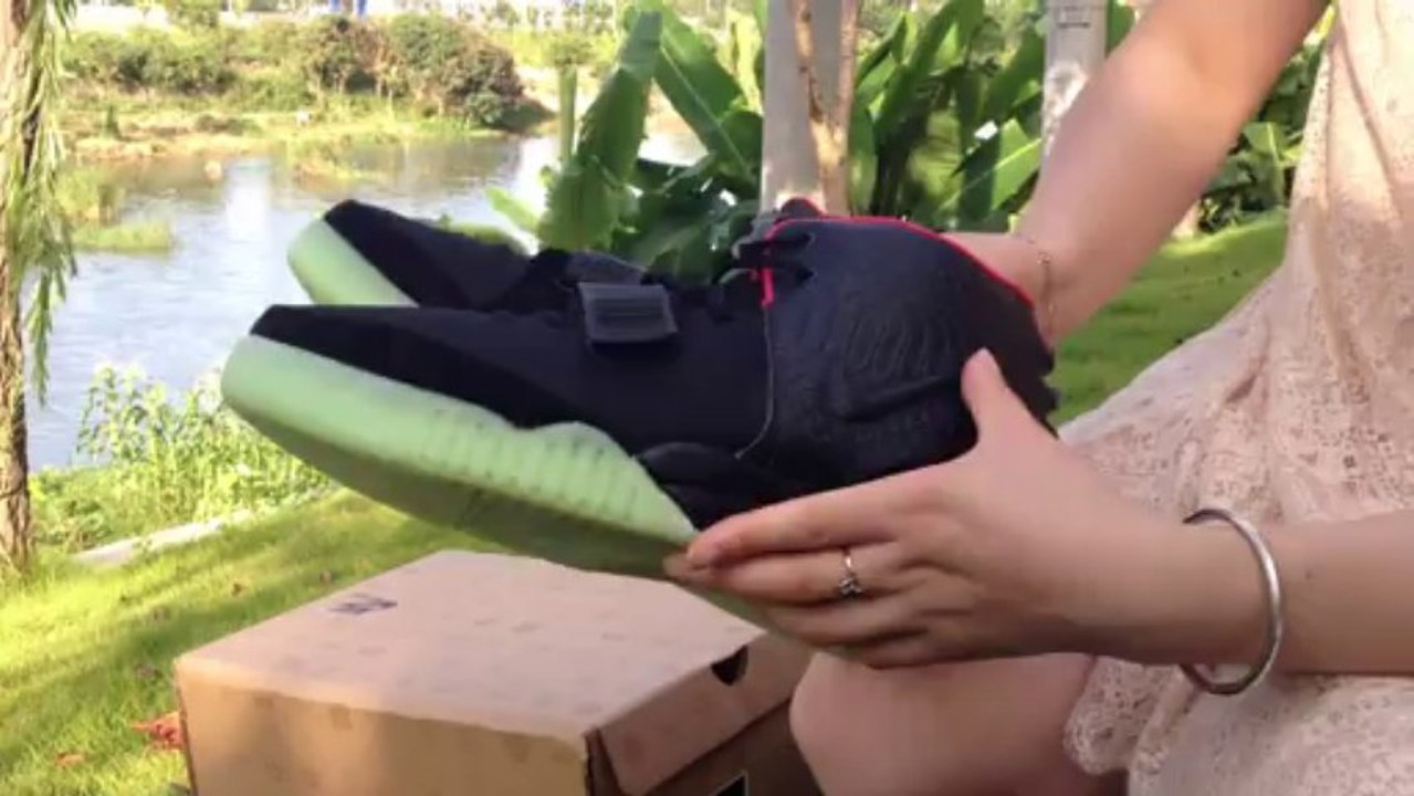 * lunettesshopfr.cn * Pas cher Air Yeezy 2 Black / Red solaire | Date de sortie
