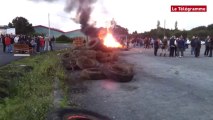 Lampaul-Guimiliau. Les salariés bloquent le site Gad